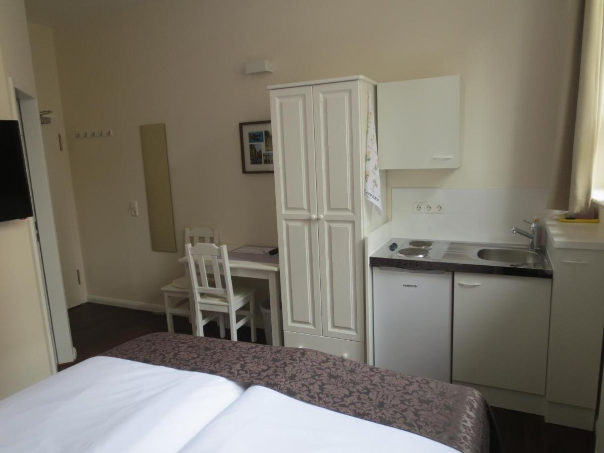 List Five - Your British Guesthouse Estugarda Exterior foto