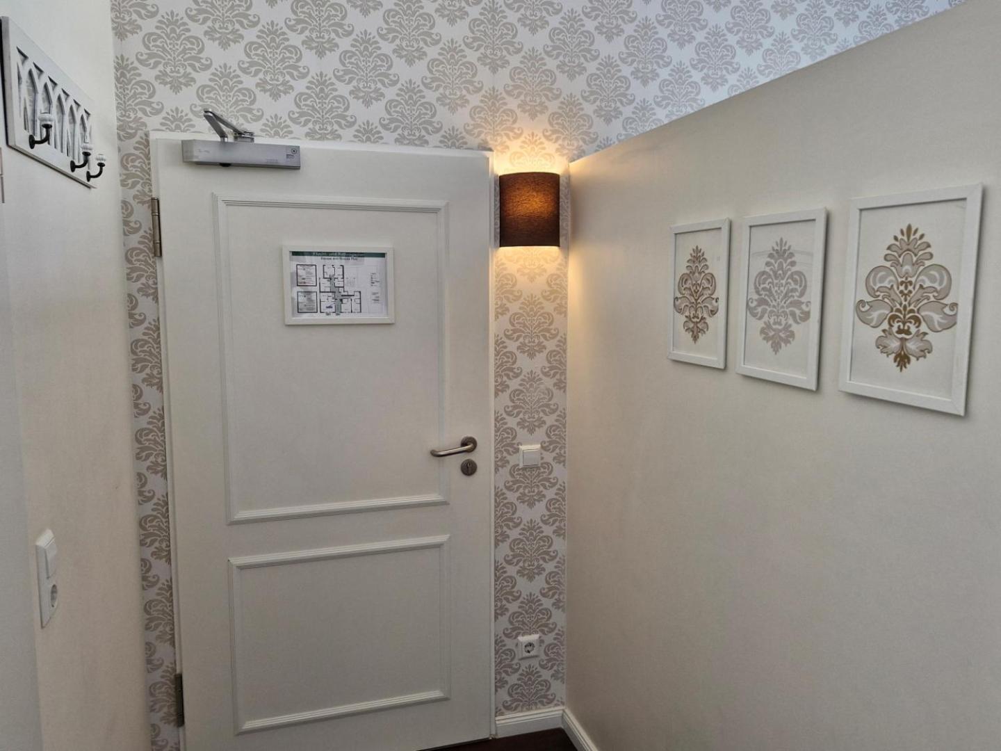 List Five - Your British Guesthouse Estugarda Exterior foto