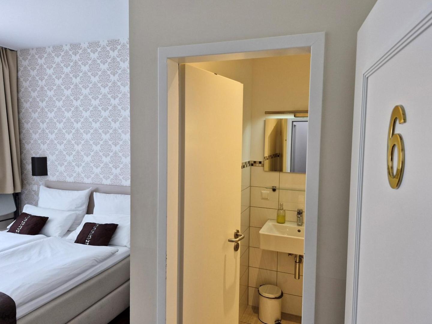 List Five - Your British Guesthouse Estugarda Exterior foto