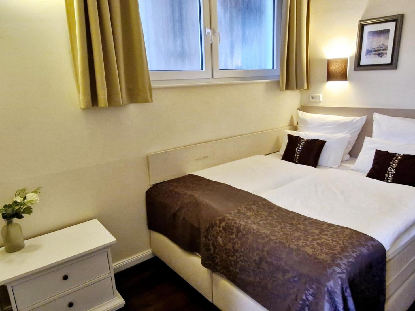 List Five - Your British Guesthouse Estugarda Exterior foto