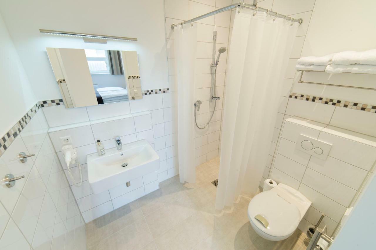 List Five - Your British Guesthouse Estugarda Exterior foto