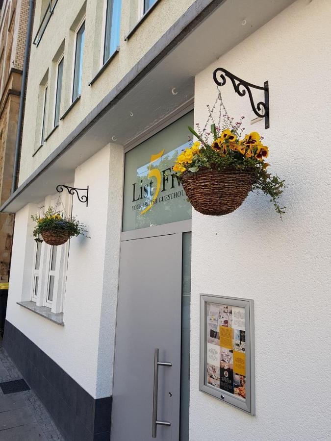 List Five - Your British Guesthouse Estugarda Exterior foto